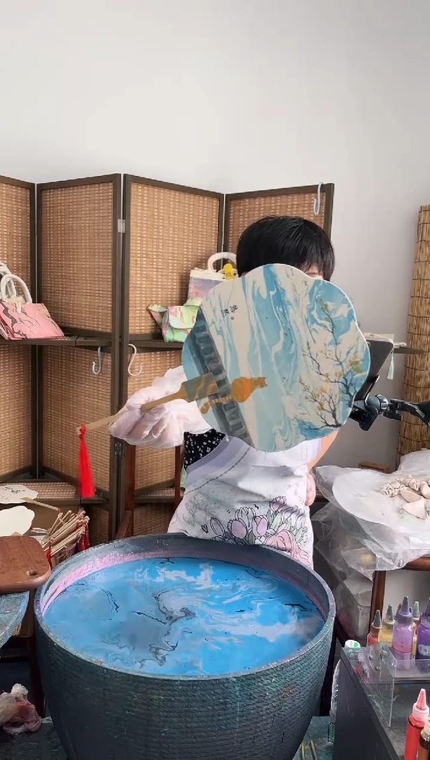 221扇子漆仙女直播闪拍