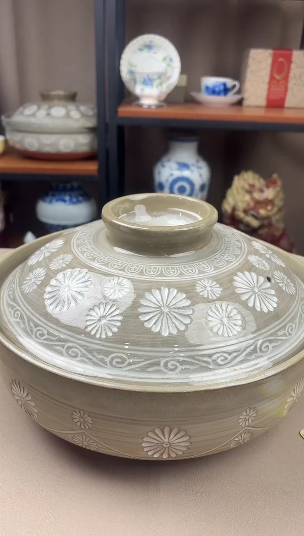 瓷片花三岛菊纹9号陶土砂锅土锅