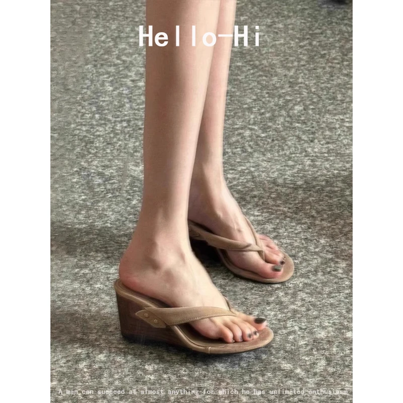 牛皮版~小个子增高厚底人字凉拖鞋女夏季夹脚坡跟度假风高跟凉鞋