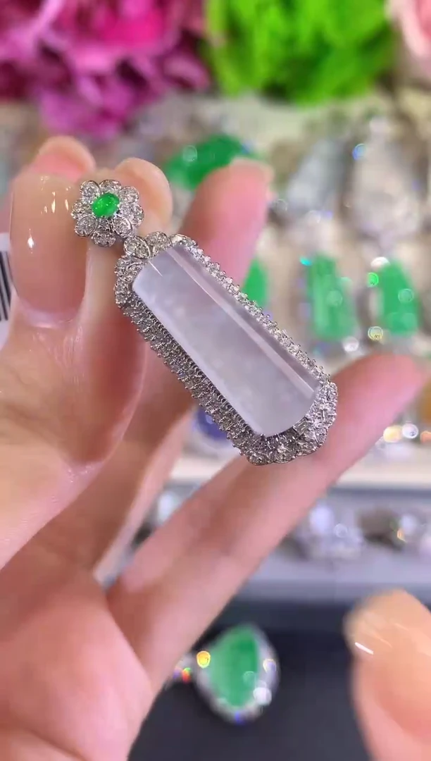 吊坠(不含链)18K金镶嵌翡翠q103