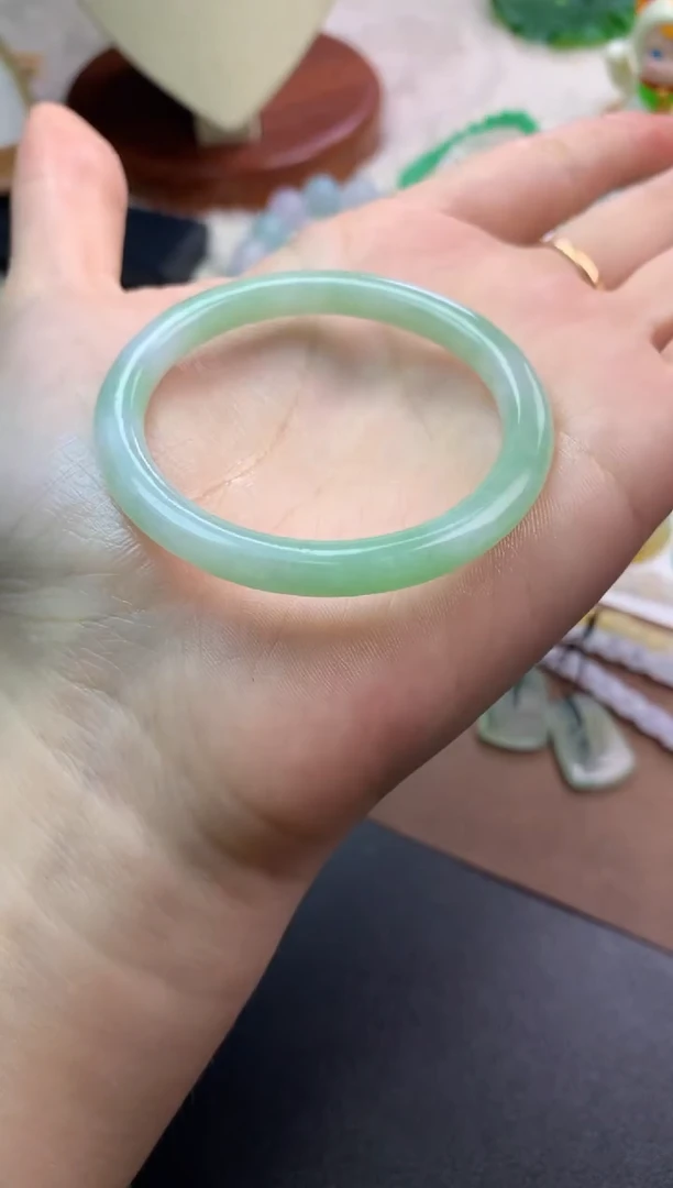未镶嵌定制翡翠毛货