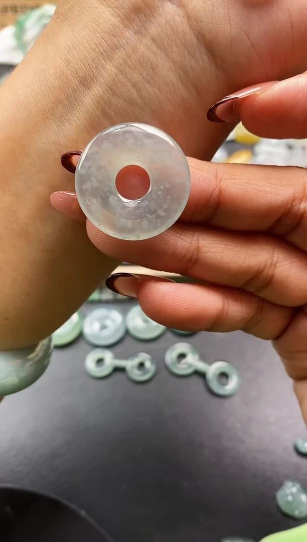 裸石翡翠益*。甜甜圈  定向 益达。