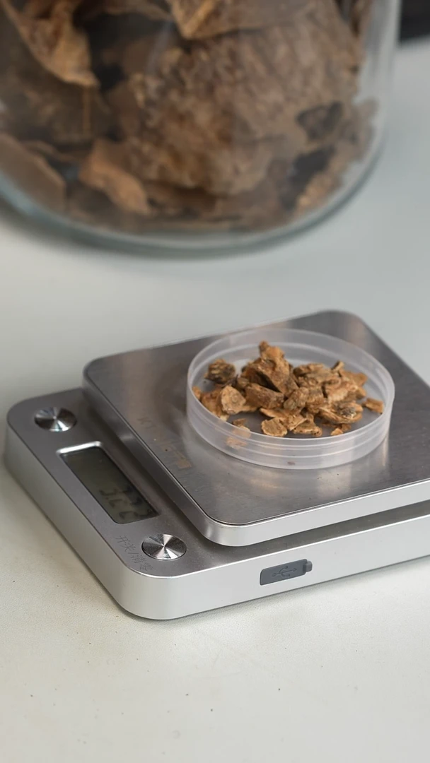 沉香沉香碎屑斯里兰卡土沉3.2克