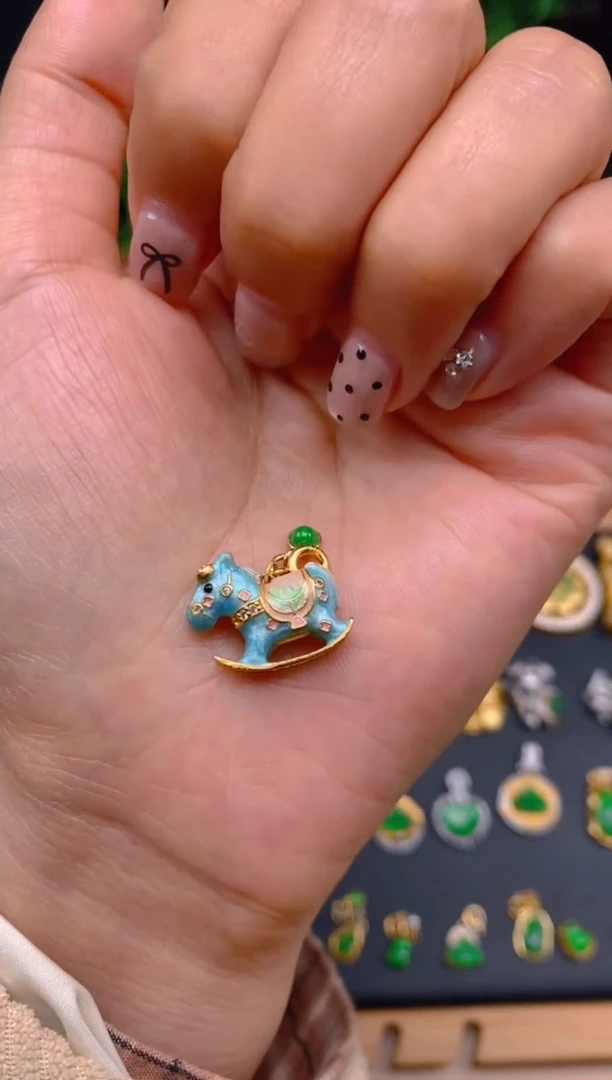 吊坠(不含链)银S925镶嵌翡翠木马