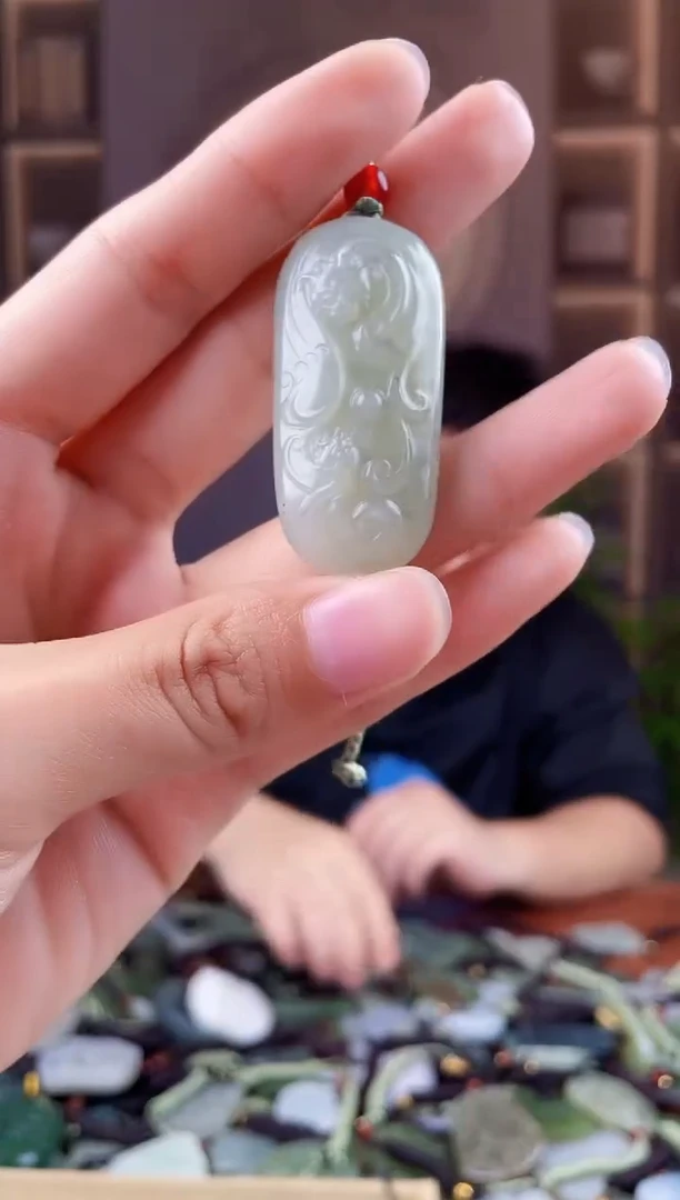 未镶嵌和田玉挂件拍一发一，