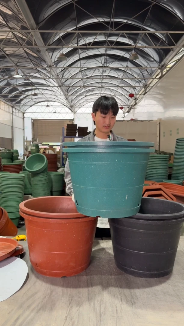 【闪购商品】复合46口径绿色桶盆3个 有孔