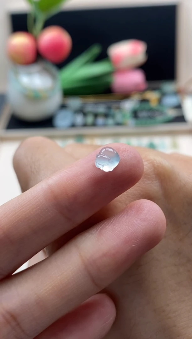 翡翠未镶嵌颈饰翡翠冰种小猪