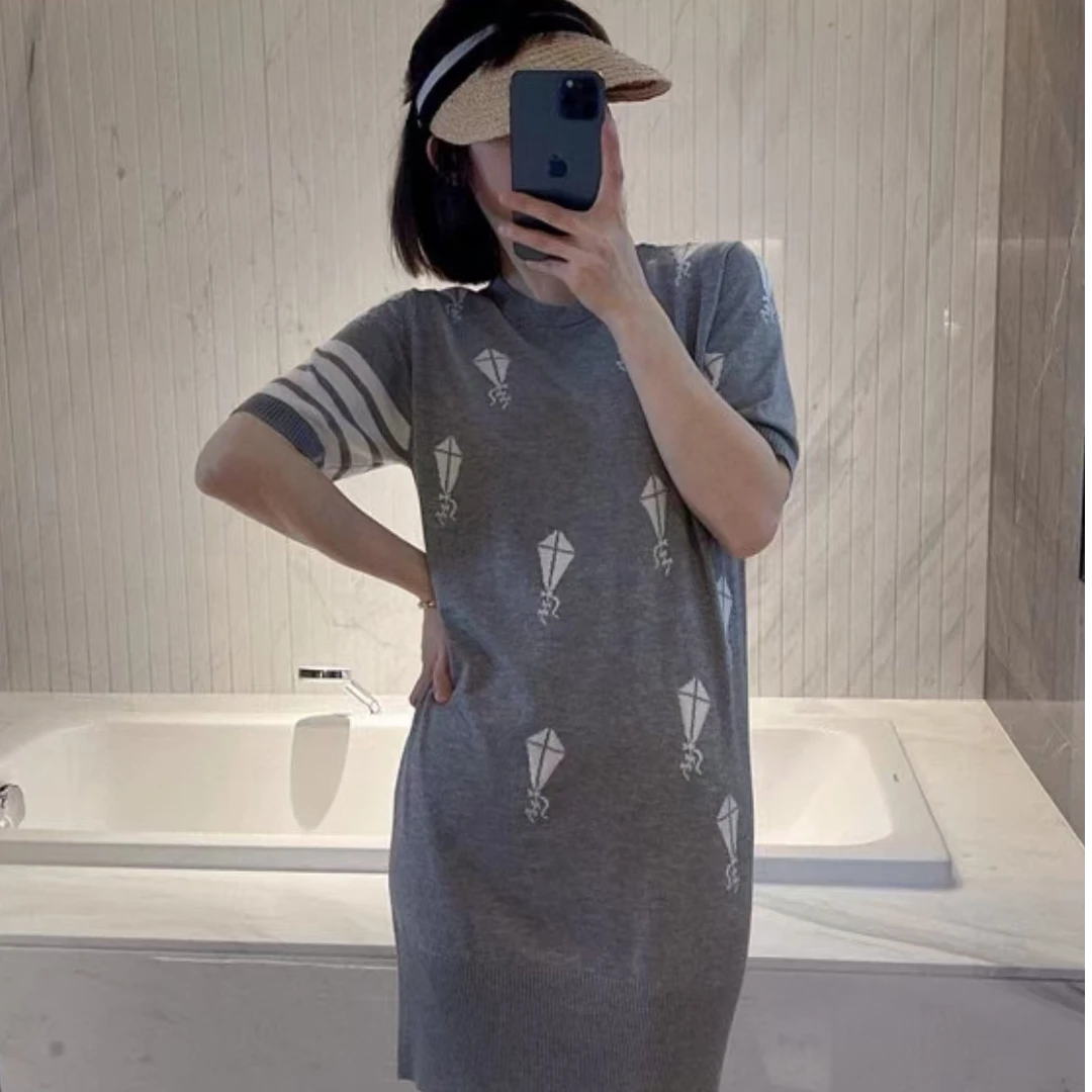 未使用 THOMBROWNE 高街风风筝图案针织短袖连衣裙 灰色1/40
