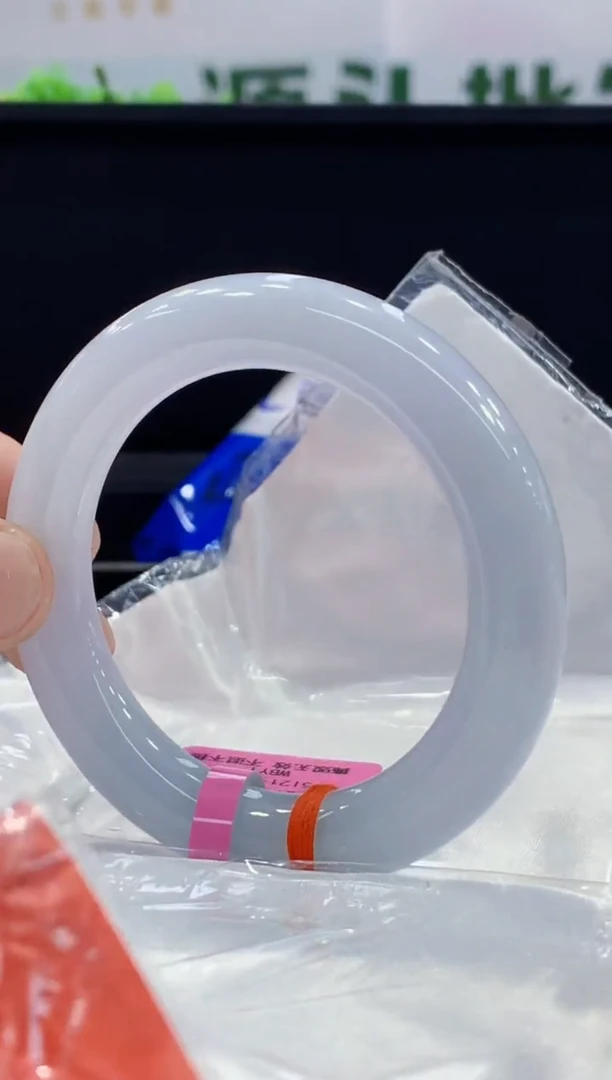 未镶嵌手镯翡翠翡翠手镯