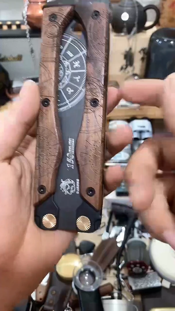 瓷片闪购商品  如图所示