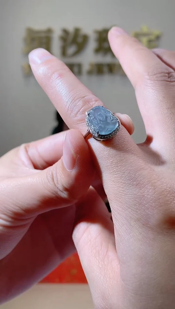 【闪购商品】翡翠戒指银S925镶嵌天然A货翡翠