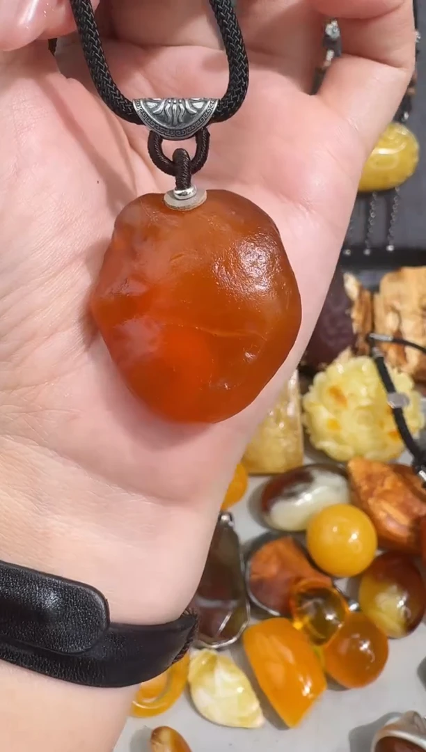 未镶嵌琥珀裸石琥珀