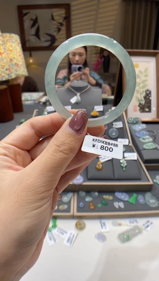 【闪购商品】翡翠手镯未镶嵌手镯44圈