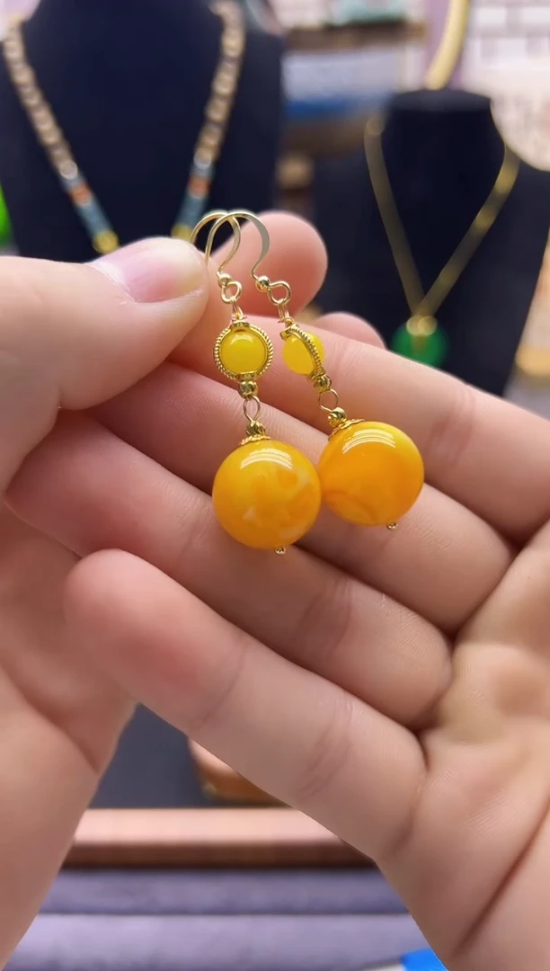 14K金镶嵌蜜蜡耳饰E208