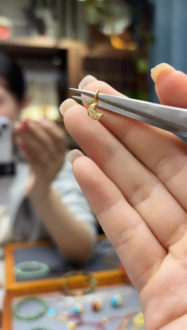 颈饰18K金18K金月亮吊坠MY赠链