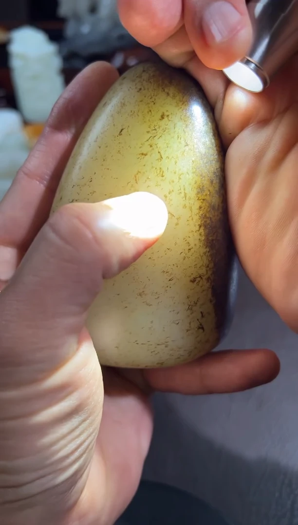 未镶嵌和田玉把件秋****.和田玉