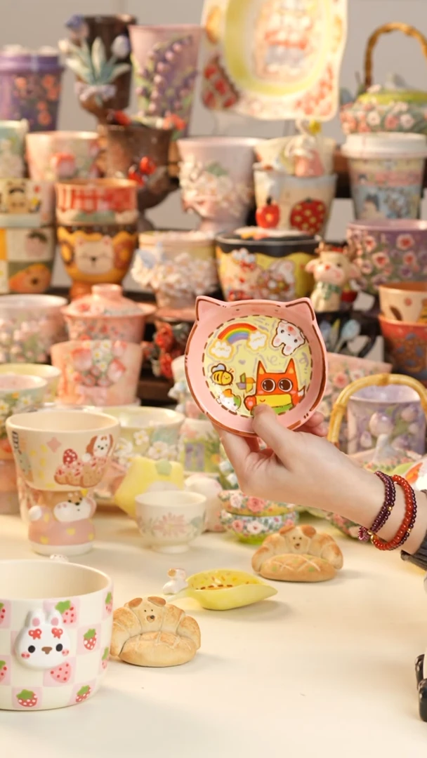 摆件陶景德镇釉下彩手绘设计师款陶瓷