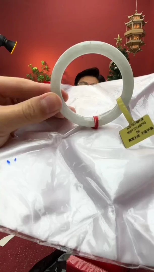 未镶嵌手镯（圆镯）翡翠翡翠手镯6