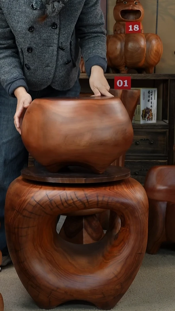 华****”香樟木整木一体凳