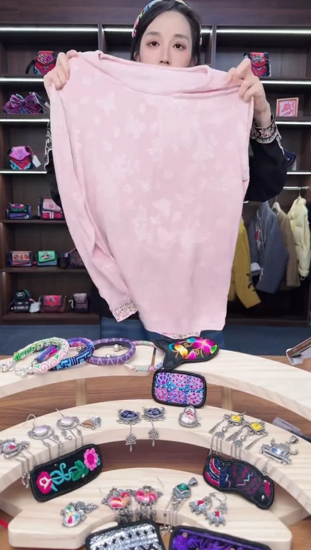 织绣A56蒙阿苏苗绣传承店