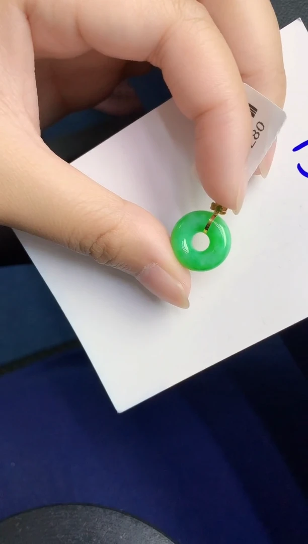 翡翠18K金镶嵌颈饰000000000