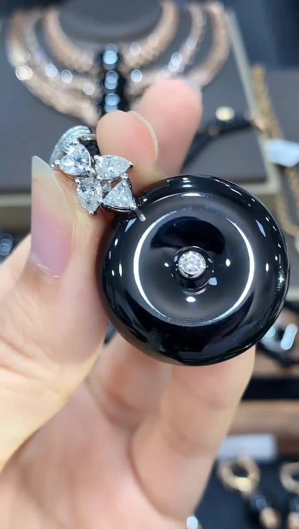 吊坠(不含链)18K金镶嵌翡翠S****nC139