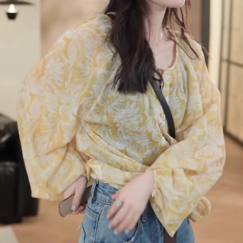 2025新款气质碎花简约百搭显瘦设计款拼接长袖衬衫LK2502787