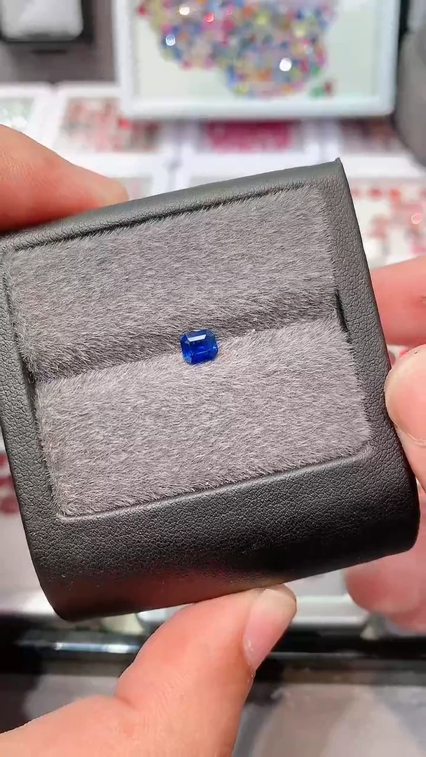 【闪购商品】蓝宝石裸石未镶嵌皇家蓝0.75