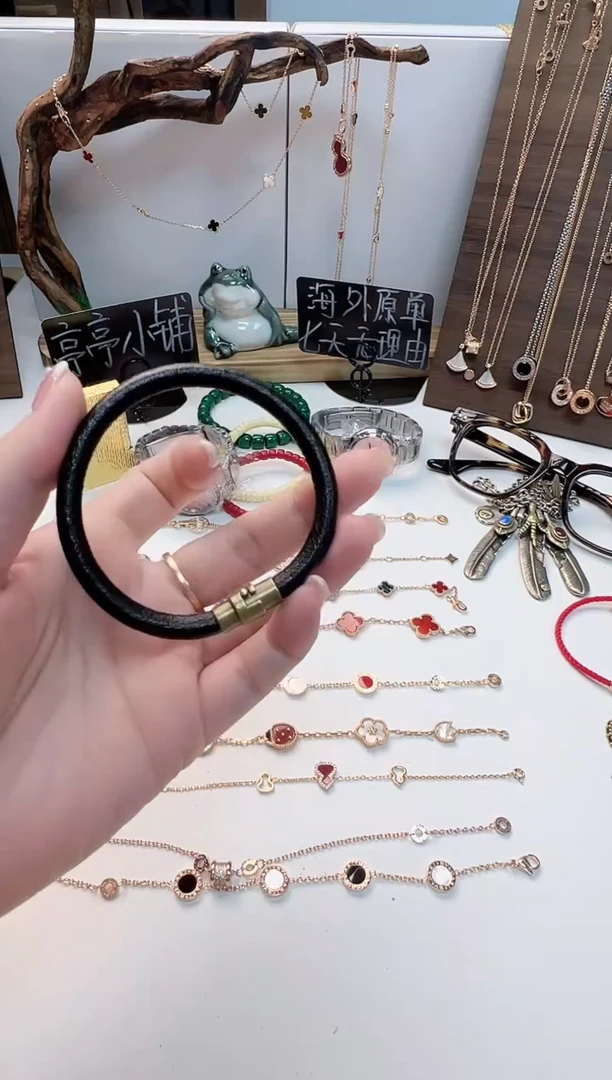 瓷片彧贤聚宝阁亭亭店