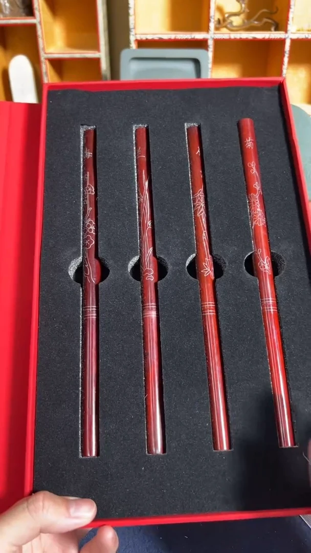 45号 4支套笔盒子瑕