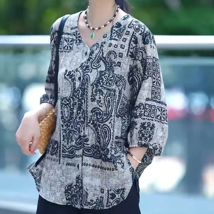 2025年复古港风百搭显瘦夏季宽松小衫短袖休闲中袖上衣印花气质