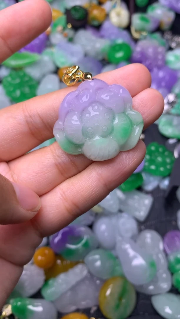 颈饰未镶嵌翡翠缅甸翡翠吊坠