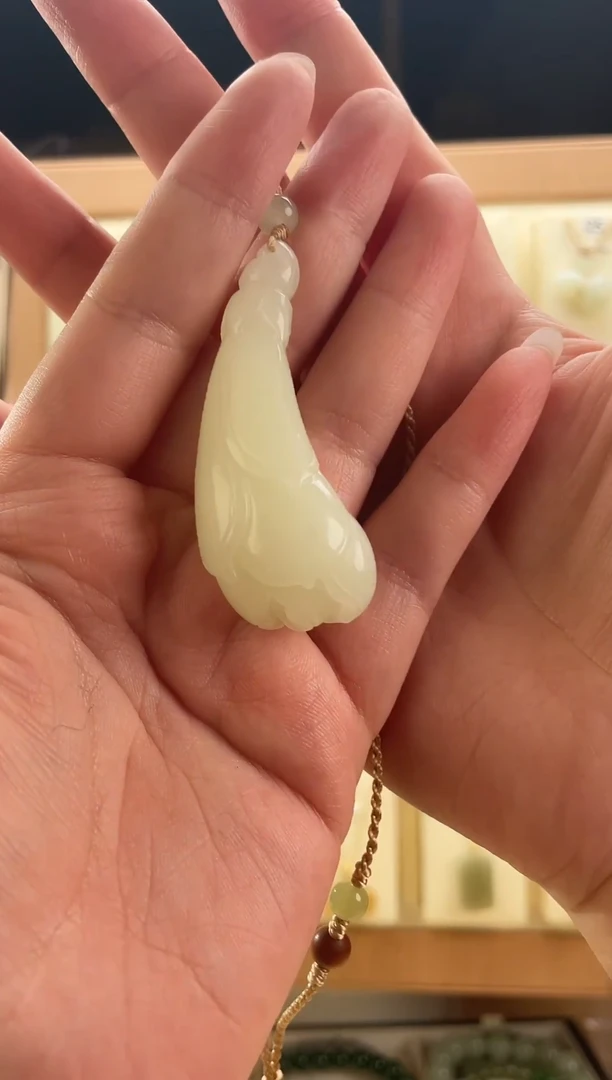 【闪购商品】和田玉颈饰未镶嵌玉兰花挂件