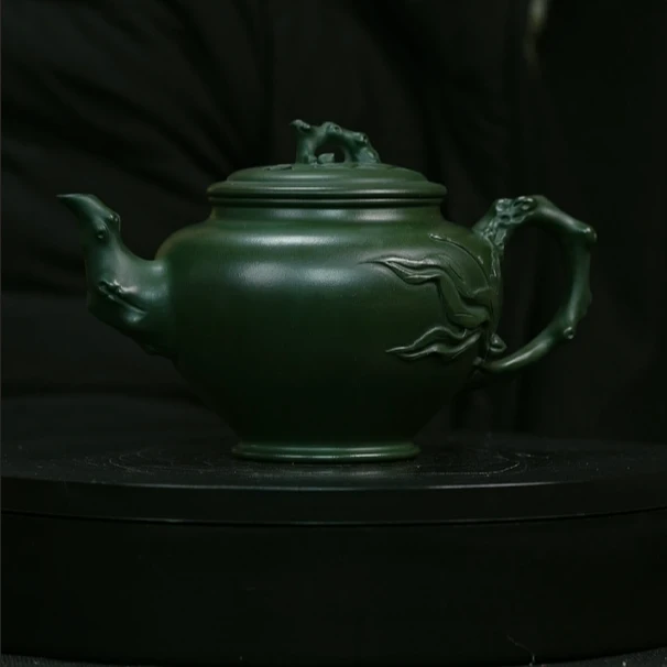 宜兴原矿民国绿桃报春紫砂壶