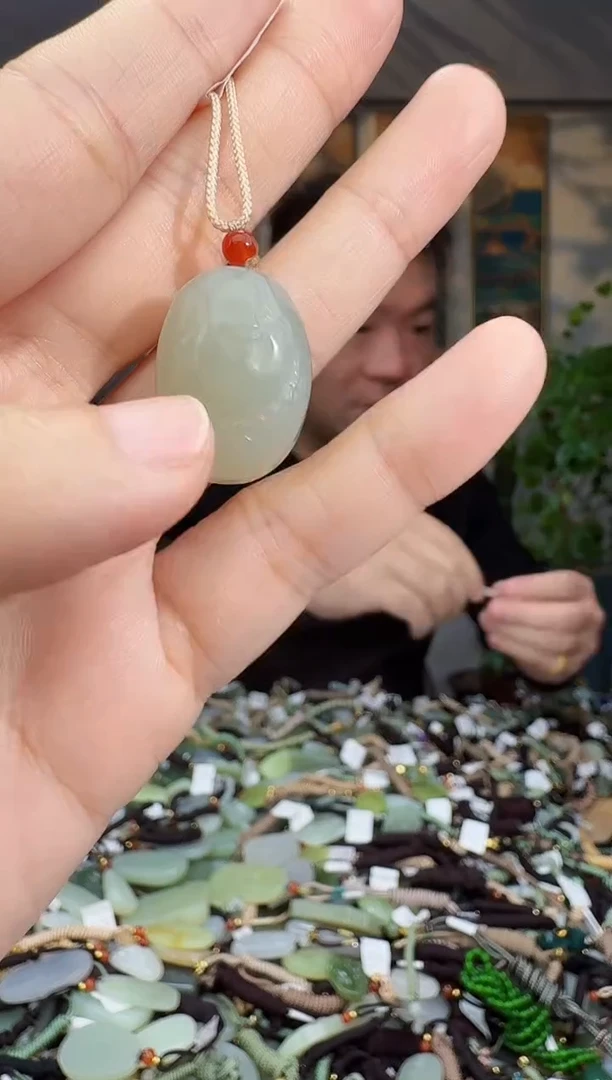 未镶嵌和田玉挂件拍一发一