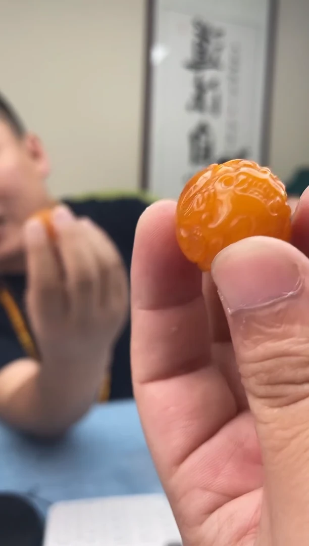 未镶嵌蜜蜡珠宝奇石07，24P微瑕假一罚十发一件