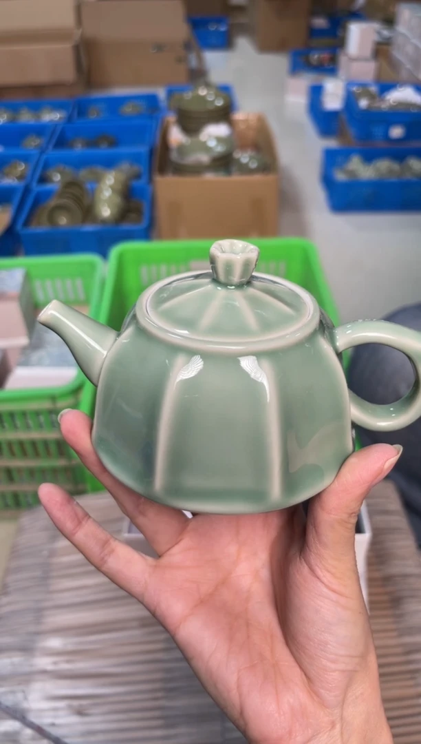 陶瓷青瓷素面八棱茶壶 全品