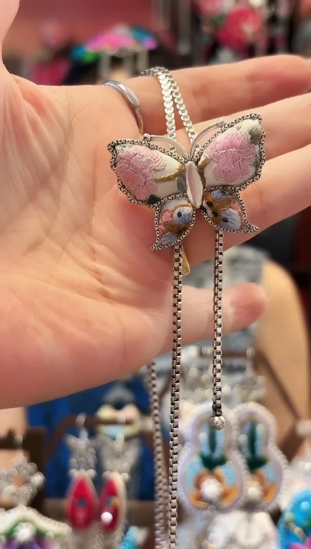 织绣云织谣民族风精美饰品  100