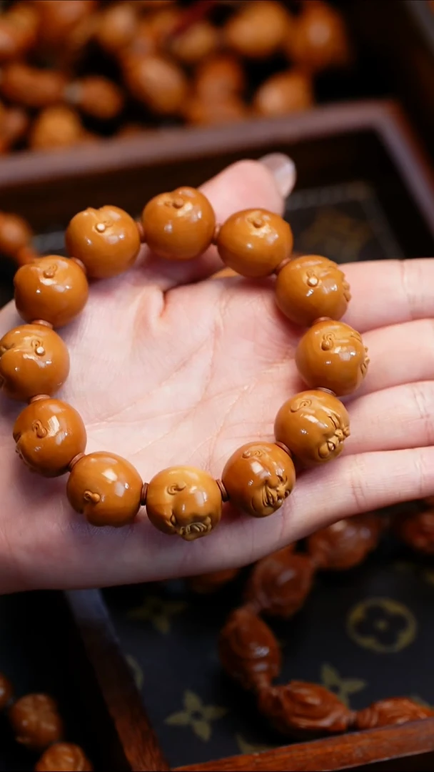 【闪购商品】橄榄核吊坠苏工橄榄核