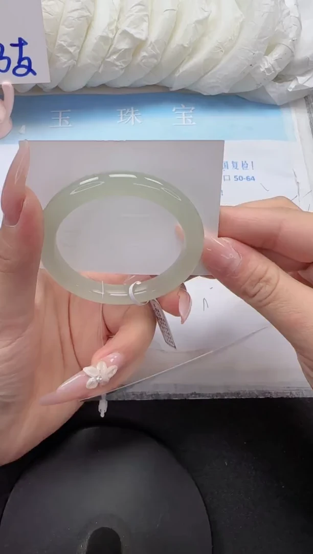 石英质玉手镯未镶嵌72-50.6