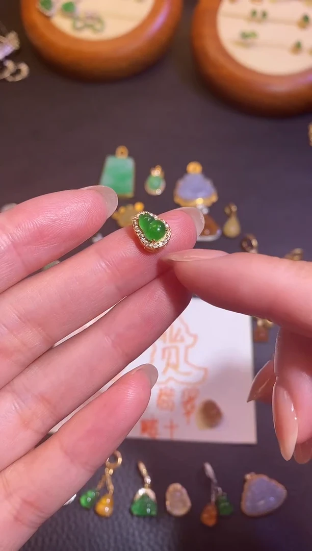 颈饰银S925镶嵌翡翠a货翡翠