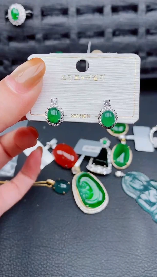 【闪购商品】翡翠耳饰银S925镶嵌天然a货翡翠706