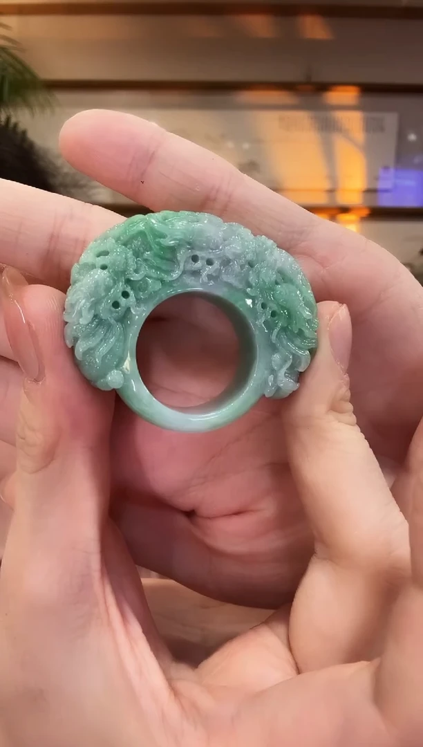 翡翠未镶嵌颈饰国风26