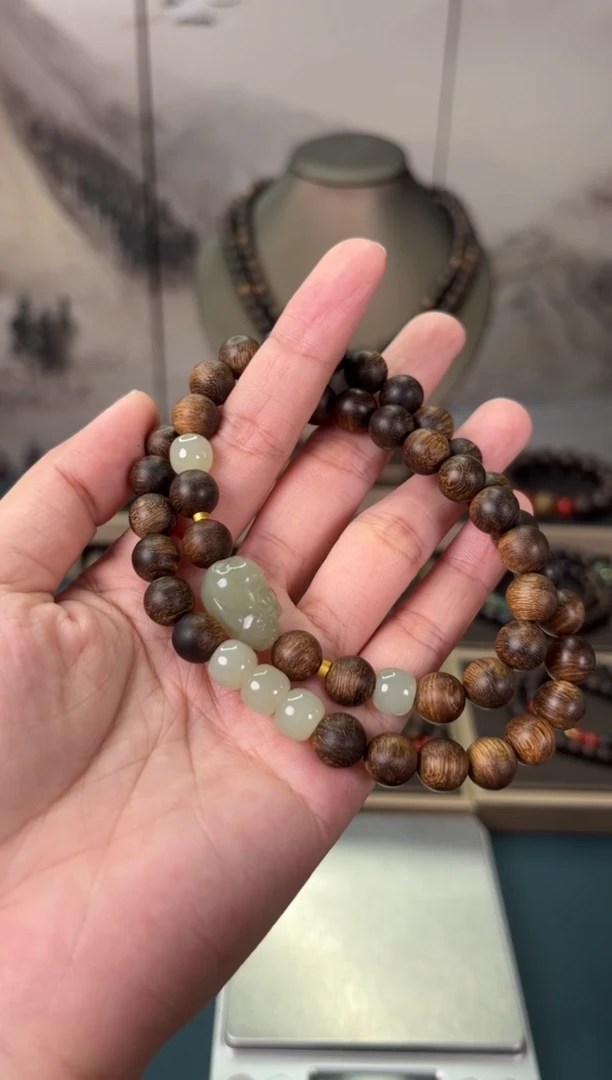 沉香碎屑沉香越南芽庄白棋楠沉水级高油留疤老料8mm双圈男女款