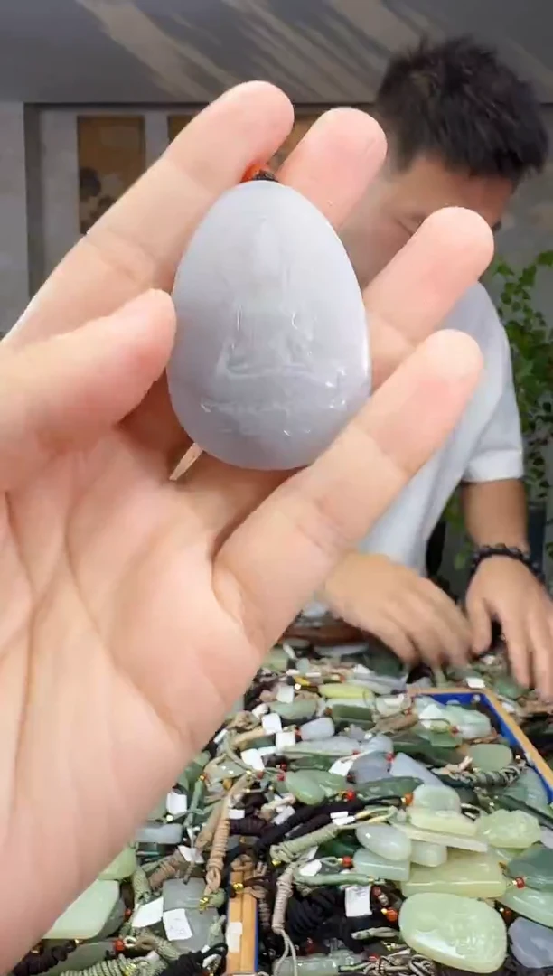 未镶嵌和田玉挂件拍一发一