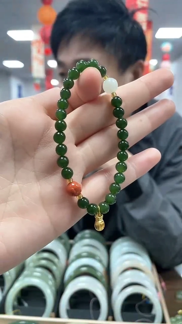 【闪购商品】和田玉手链足金镶嵌碧玉卡6手串一条