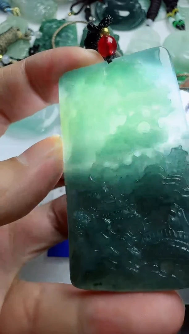 【闪购商品】翡翠吊坠(不含链)未镶嵌1