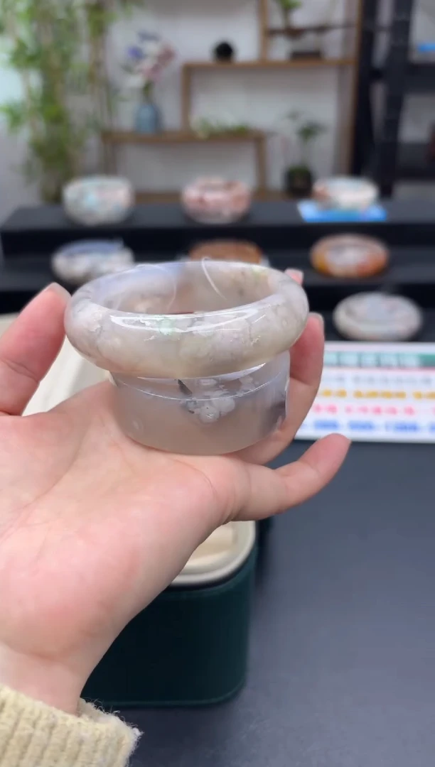 【闪购商品】石英质玉手镯未镶嵌C1567(58圈赠送镯心)
