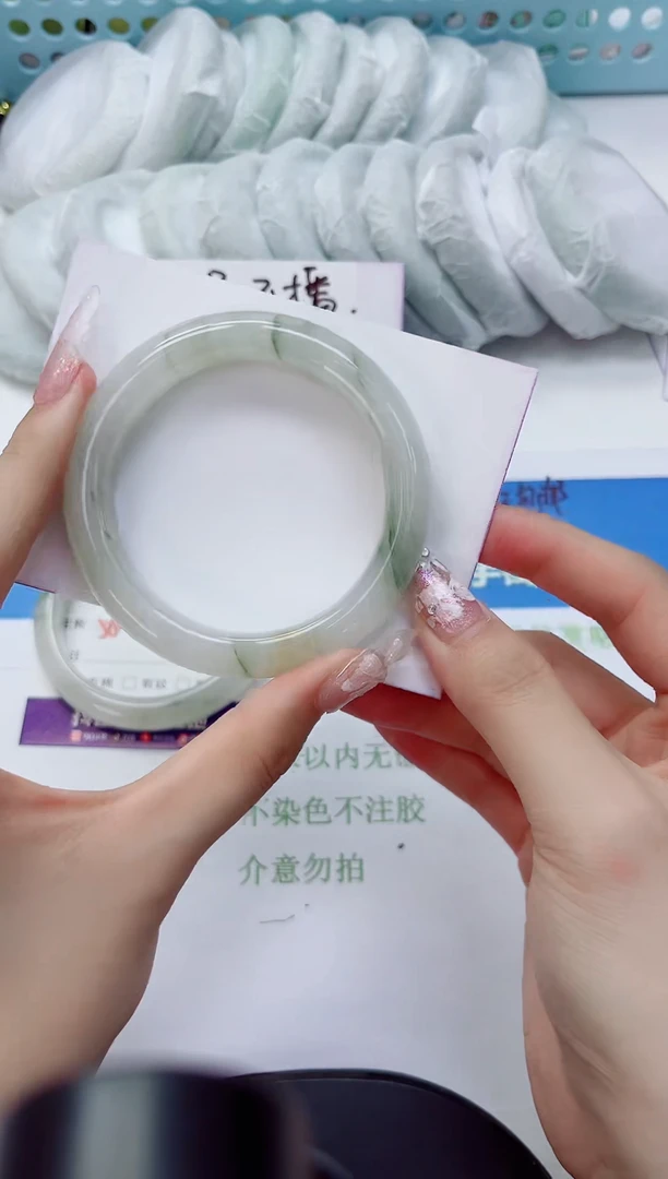 未镶嵌手镯石英质玉58-53.3