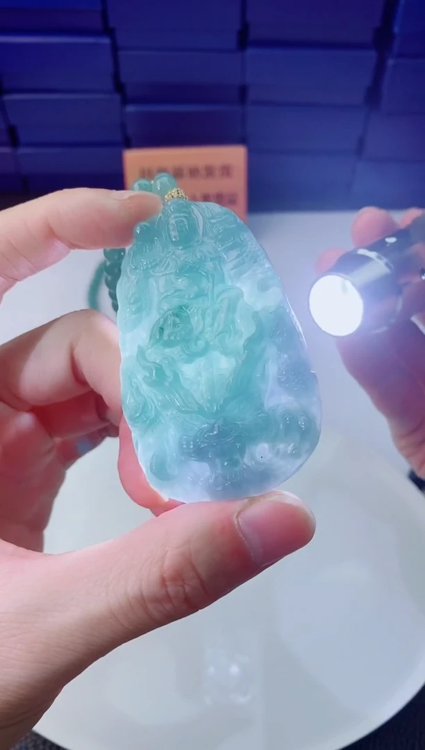 翡翠未镶嵌颈饰1111111111